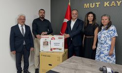 Tiyatro gelirleriyle 5 okula oyuncak desteği
