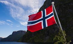 Norveç Kralı Haakon, Anayasa Yemini ederek görevine başladı