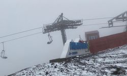 Palandöken Dağları'na mevsimin ilk karı düştü
