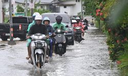 Bangkok'taki selden 700 bin kişi etkilendi