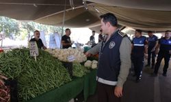 Toroslar’da pazar tezgahları tek tek denetleniyor