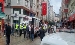 Otomobil yayaların arasına daldı: 3 yaralı