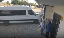 Eşarpla gizlenip daireden hırsızlık yaptılar