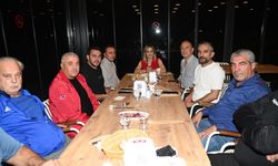 Anamur Belediyespor’a Gülnar deplasmanı öncesi moral yemeği