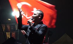 Bursa’da Cumhuriyet coşkusu Ferhat Göçer konseriyle yaşandı