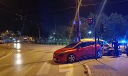 Polisten kaçarken trafik lambasına çarptı 420 bin lira ceza yedi