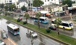 Büyükşehir'in ücretsiz otobüs hizmeti sağanakta vatandaşa ilaç oldu
