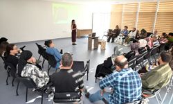 Büyükşehir’den özel gereksinimli bireylerin ailelerine ‘güvenli internet’ semineri