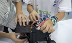 Genç mucitlerinden robotik yarışmasında büyük başarı