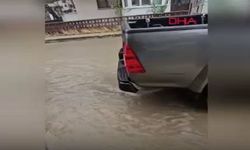 Çanakkale’de cadde ve sokaklar göle döndü
