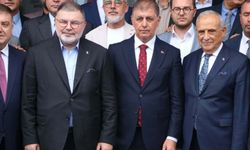 Cemil Tugay'dan AK Parti İzmir İl Başkanlığı'na ziyaret