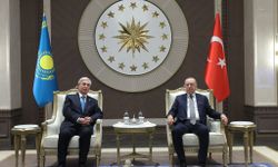 Cumhurbaşkanı Erdoğan, Tokayev’i resmi törenle karşıladı