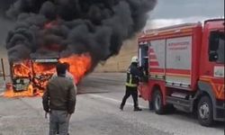Seyir halinde alev almaya başladı