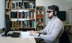Dijital dünyadaki engellerle de görme engellilere engel