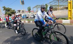 İran’da katledilen çocuklar için pedal çevirdiler