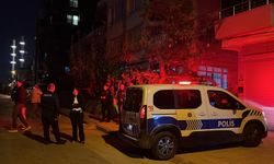 Mersin’de zemini çöken 3 katlı bina tahliye edildi
