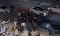 Sollama yapan motosiklet otomobille çarpıştı: 2 yaralı