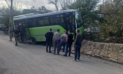Halk otobüsü kazasında 10 kişi yaralandı