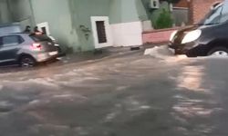 Sarıyer'de hastane ve evleri su bastı