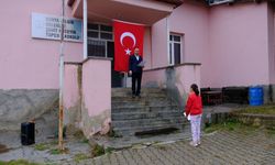 Tek öğretmen, tek öğrenciyle Cumhuriyet coşkusu