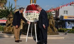 Tarsus TSO’dan Atatürk Anıtı’na çelenk sunumu