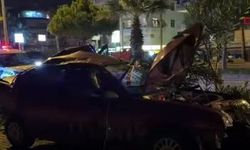 İki otomobil çarpıştı, araçlardan biri takla attı