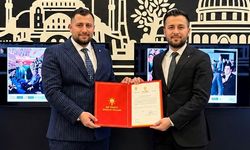 AK Parti Yenişehir Gençlik Kolları’nda bayrak değişimi