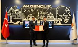 AK Parti Yenişehir Gençlik Kolları’nda bayrak değişimi