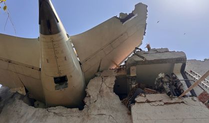 Hintistan'da Yolcu Uçağı Düştü; En az 204 kişi...