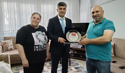 Zeyit Şener’den Gazi Ailelerine Ziyaret: “Kapımız Her Zaman Açık”