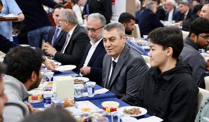 Vali Toros, İlim Yayma Cemiyeti’nin iftarında birlik mesajı verdi