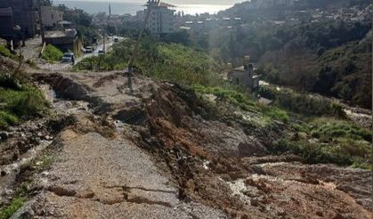 Antalya'da Heyelan Nedeniyle 13 Bina Tahliye Edildi