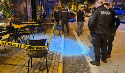 Silah Çekti, Arkadaşını Vurdu