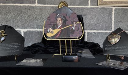 Obsidyen taşlarında Aşık Veysel izleri