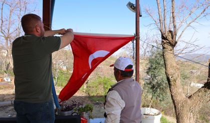 Kahramanmaraş’ta silah seslerini duyunca okula koşan baba yaşadıklarını anlattı