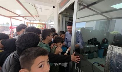 23 Nisan'da depremzede çocuklar unutulmadı