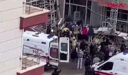 İnşaat iskelesi çöktü; 3 işçi yaralı