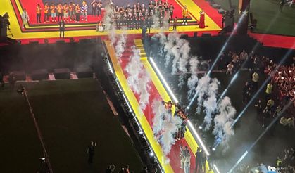 Şampiyon Galatasaray kupasına kavuştu