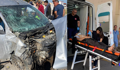 Otomobil ile hafif ticari araç çarpıştı: 6 yaralı