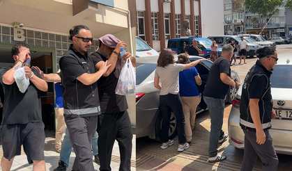 Evinde uyuşturucu ile yakalan evli çift ve misafiri tutuklandı