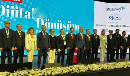 Dijital Dönüşüm Zirvesi’nde Türkiye’nin teknoloji gücü vurgulandı