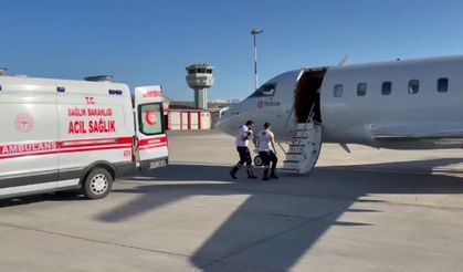 Van ve Muş'tan iki bebek, ambulans uçak ile İstanbul'a sevk edildi