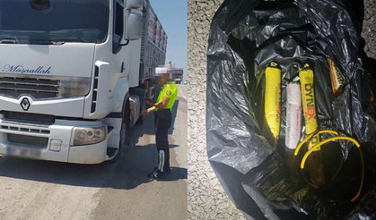 Adana'da arama yapılan araçta 4 adet patlayıcı madde ele geçirildi