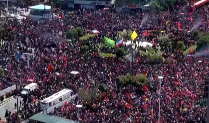 Hamaney için Meşhed'de cenaze töreni düzenlendi