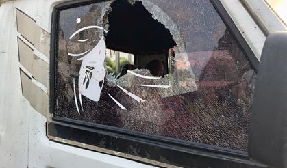 Ucuz karpuz satışına öfkelendi, esnafın kamyonetinin camını kırdı