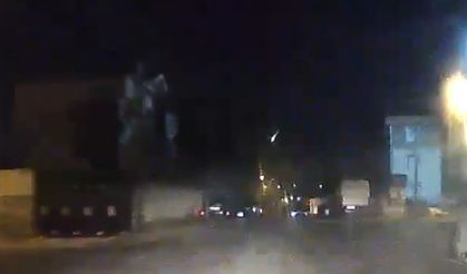 İstanbul'da meteorun gökyüzünü aydınlattığı anlar kamerada