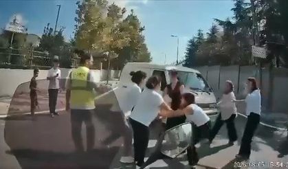 Sancaktepe’de kadınlar arasındaki saç saça kavga kamerada