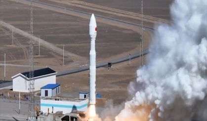 Çin, Lijian-1 roketiyle 9 uyduyu uzaya fırlattı