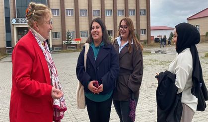 71 yaşında üniversiteyi bitirdi, şimdi doktora hedefliyor