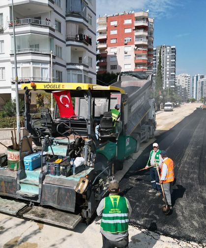 Mezitli'de Yol Yenileme Çalışmaları Sürüyor